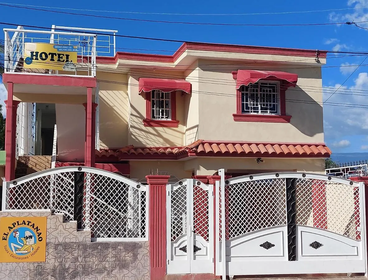 El Aplatanao Hotel Pedernales