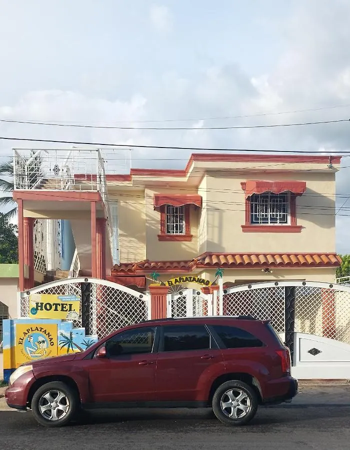 El Aplatanao Hotel Pedernales